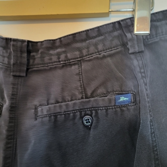 Tommy Bahama Relax Faded Black Shorts In Size 34 - Picture 4 of 8